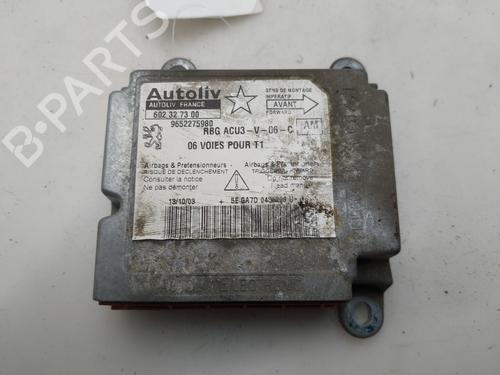 ecu-airbags-peugeot-206-hatchback-2ac-1998-1999-2000-2001-2002-2003-2004-2005-2006-2007-2008-2009-2010-2011-2012-32857582 main image