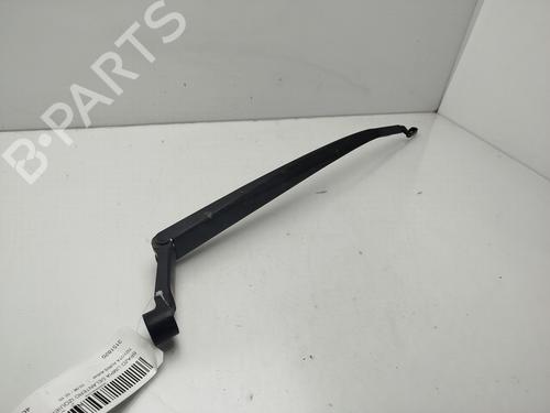 Used Front windshield wiper arm TOYOTA AURIS (_E15_) [2006-2013]  32320203