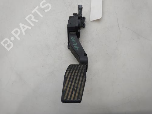 pedal-fiat-tipo-hatchback-356_-357_-2016-36677401 main image
