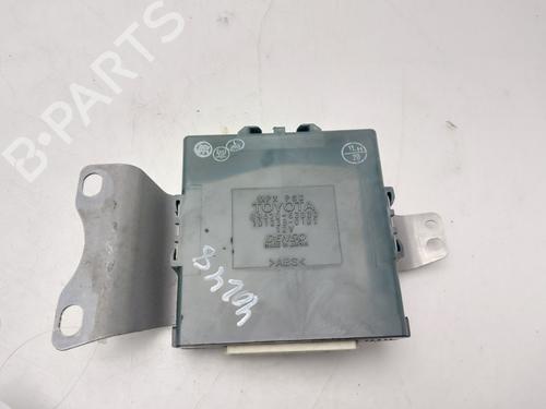 Module électronique LEXUS IS II (_E2_) 220d (ALE20) (177 hp) 31957681