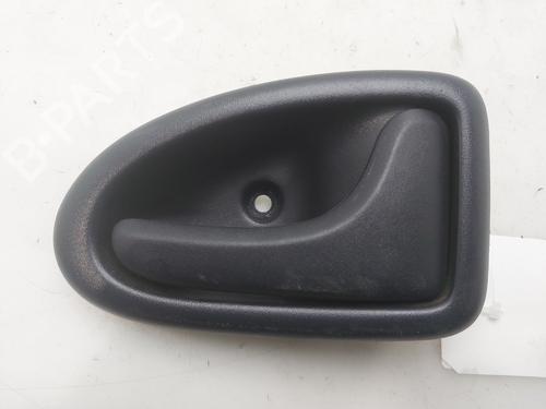 Højre fortil invendig håndtag Højre fortil invendig håndtag RENAULT CLIO II (BB_, CB_) 1.2 (BB0A, BB0F, BB10, BB1K, BB28, BB2D, BB2H, CB0A,... (58 hp) 36515187 36515187