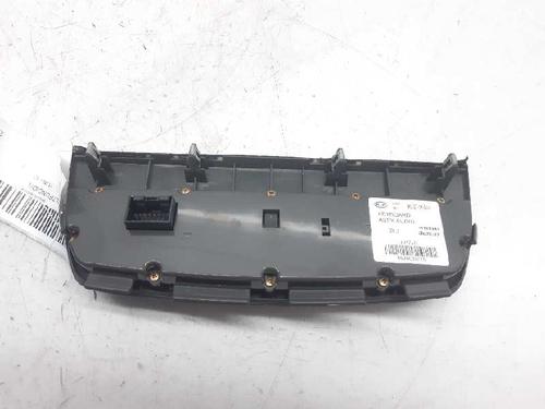 Switch KIA OPIRUS (GH) 3.5 | BP6588207I30 