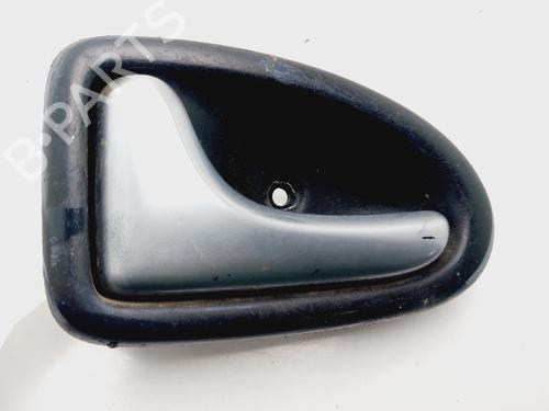 Used Rear left interior door handle RENAULT SCÉNIC I MPV (JA0/1_, FA0_) 1.9 dCi RX4 (101 hp) 31914741