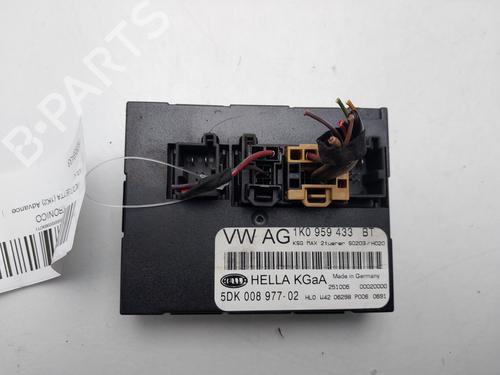 Used Electronic module Electronic module VW JETTA III (1K2) 1.9 TDI (105 hp) 33793025 33793025
