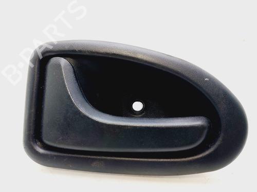 Venstre fortil invendig håndtag RENAULT SCÉNIC I MPV (JA0/1_, FA0_) 1.6 (JA00, JA16, JA15, JA19, JA1V, JA2B, JA2C, JA0B,... (107 hp) 30467248