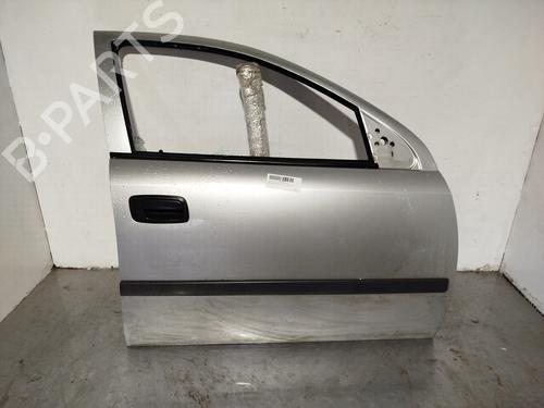 Used Right front door OPEL ASTRA G Hatchback (T98) 1.6 (F08, F48) (75 hp) 30883716