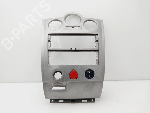 Used Middle console RENAULT MEGANE II Saloon (LM0/1_) [2003-2025]  30772384