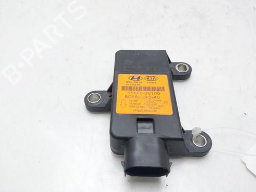 Used Electronic module KIA SPORTAGE III (SL) 1.7 CRDi (116 hp) 15822812