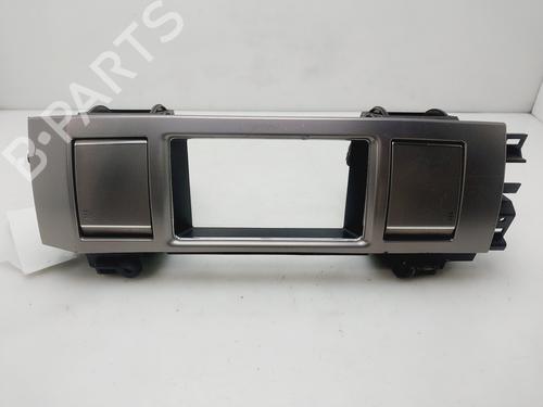 Used Air vent JAGUAR XF I (X250) 2.7 D (207 hp) 28670128