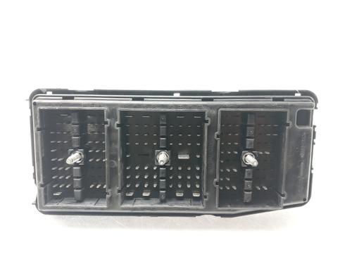 Fuse box CHEVROLET CAPTIVA (C100, C140) 2.0 D | BP31877337E1