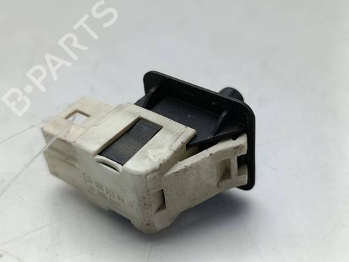 Used Switch Switch MERCEDES-BENZ E-CLASS (W211) E 270 CDI (211.016) (177 hp) 39881742 39881742