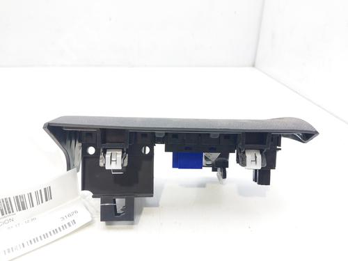 Switch PEUGEOT 5008 II (MC_, MJ_, MR_, M4_) 1.2 THP (MRHNYH, MRHNYW, MRHNSJ, MRHNSU, MRHNSM) | BP15073667I30