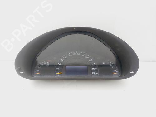 Used Instrument cluster MERCEDES-BENZ C-CLASS (W203) C 220 CDI (203.006) (136 hp) 31140179
