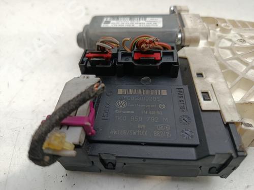 Right front window motor SEAT LEON (1P1) 1.4 TSI | BP31939614E20