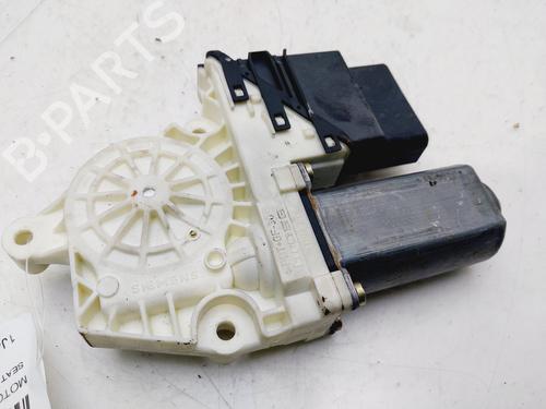 Rudehejsemotor bagstkærm venstre SEAT TOLEDO II (1M2) [1998-2006]  30537089