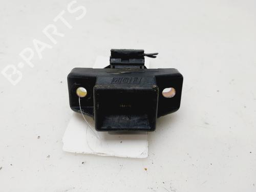 Bakluke lås RENAULT CLIO II (BB_, CB_) 1.2 (BB0A, BB0F, BB10, BB1K, BB28, BB2D, BB2H, CB0A,... (58 hp) 28122507