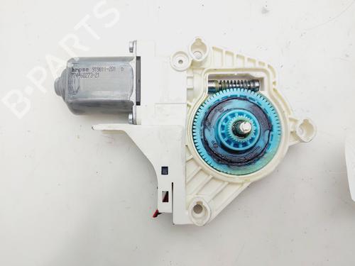 Używane Silniczek podnośnika szyby tylnej prawej AUDI A4 B8 (8K2) [2007-2017]  30537011