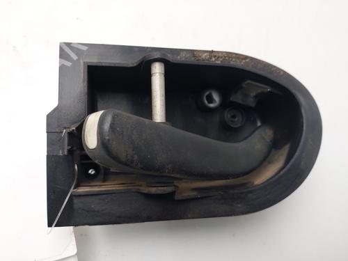 Used Front left interior door handle Front left interior door handle FORD MONDEO I (GBP) 1.8 TD (88 hp) 33931877 33931877