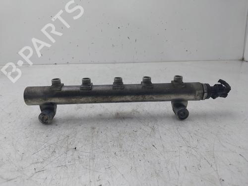 Rail D'Injecteurs CHEVROLET CAPTIVA (C100, C140) 2.0 D (150 hp) 31878076