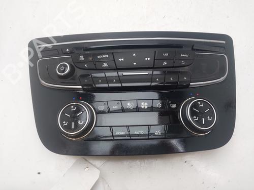 Used Radio MERCEDES-BENZ CLK (C209) [2002-2010]  16942482