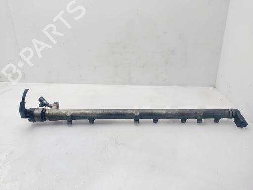 Used Injection rail BMW 5 (E60) 525 d (177 hp) 27221795
