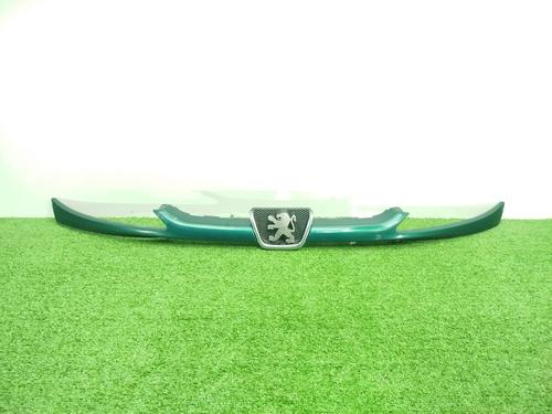Used Grille Grille 33214364 33214364
