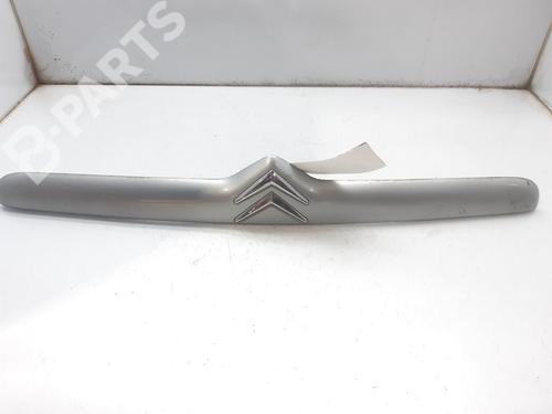 Used Tailgate handle Tailgate handle CITROËN XSARA Coupe (N0) 1.9 D (70 hp) 9859405 9859405