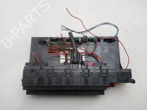Used Fuse box Fuse box 37435839 37435839