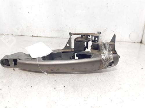 Used Front left exterior door handle Front left exterior door handle PEUGEOT 208 I (CA_, CC_) 1.4 HDi (68 hp) 8372105 8372105