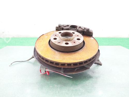Used Right front steering knuckle VOLVO S80 I (184) D5 (163 hp) 13476934