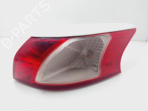 Used Right taillight MITSUBISHI LANCER VIII Sportback (CX_A) 2.0 DI-D (CX8A) (140 hp) 31708890