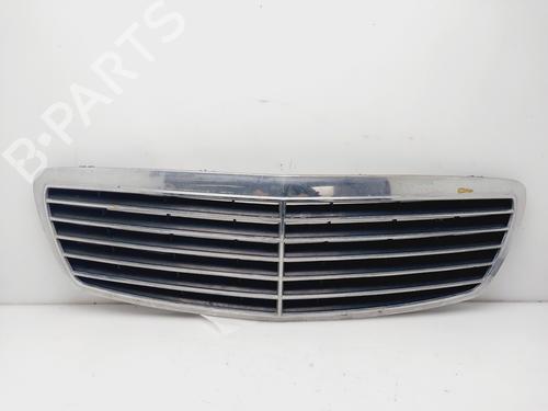 Grill MERCEDES-BENZ E-CLASS (W211) E 320 CDI (211.026) (204 hp) 26926550