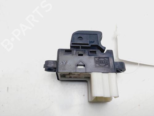 Right front window switch NISSAN MICRA III (K12) 1.2 16V | BP25935708I26 