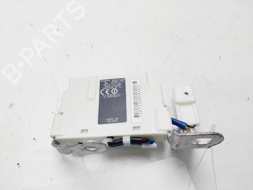 Used Electronic module TOYOTA PRIUS Liftback (_W2_) 1.5 Hybrid (NHW20_, NHW20R) (112 hp) 19694044