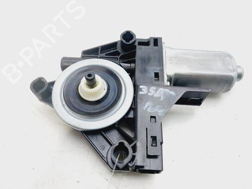 Used Left front window motor VOLVO V40 Hatchback (525) [2012-2019]  27898492