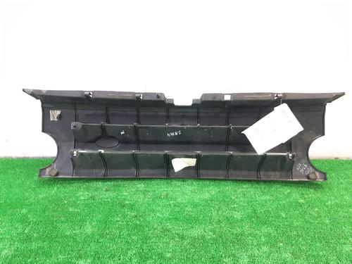 Grille LAND ROVER DISCOVERY III (L319) 2.7 TD 4x4 | BP11753132C40 