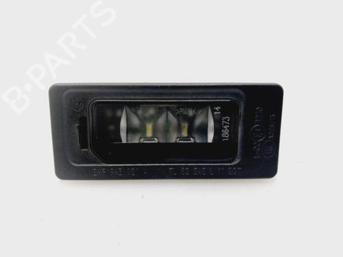 Used Licence plate light SKODA OCTAVIA III Combi (5E5, 5E6) [2012-2020]  31589190