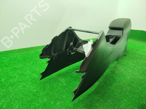Armrest / Center console AUDI Q3 (8UB, 8UG)  | BP28319893I20 