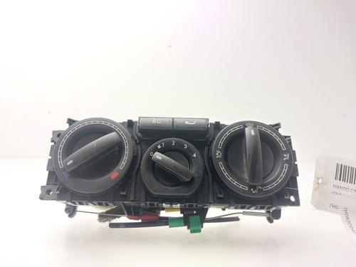 Used Climate control Climate control VW TRANSPORTER T5 Van (7HA, 7HH, 7EA, 7EH) 1.9 TDI (105 hp) 33628143 33628143