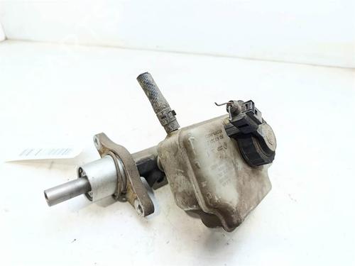 brake-master-cylinder-audi-a3-8p1-2003-2004-2005-2006-2007-2008-2009-2010-2011-2012-2013-38267623 main image