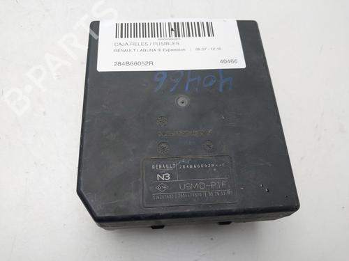 Zekeringkast Zekeringkast RENAULT LAGUNA III (BT0/1) 1.5 dCi (BT00, BT0A, BT0T, BT1J) (110 hp) 37010702 37010702