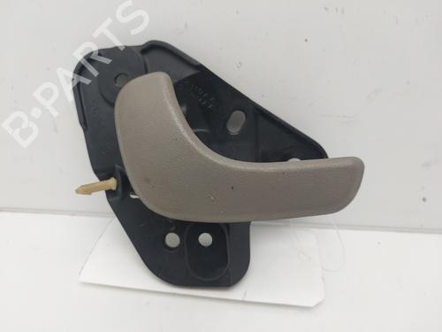 Portiergreep binnen links voor CHRYSLER VOYAGER IV (RG, RS) 2.5 CRD (141 hp) 30831422