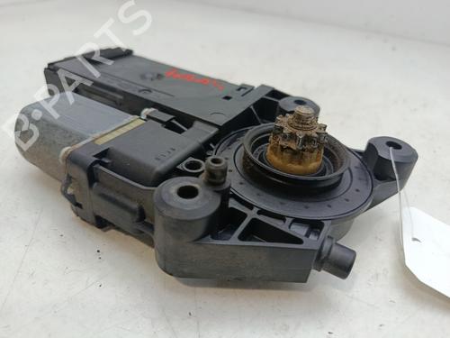 Left front window motor RENAULT FLUENCE (L3_) 1.5 dCi (L30D, L30L, L306, L33F, L33L, L33M, L33V, L33W) | BP31708910E21 - Image 4