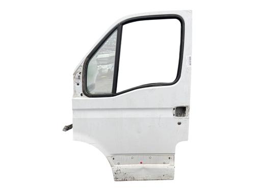 Used Left front door RENAULT MASTER II Van (FD) 2.5 dCi 100 (FD0U, FD0V, FD3U, FD3V, FD8U, FD8V) (99 hp) 32871964