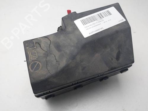 Used Fuse box Fuse box VOLVO V40 Hatchback (525) D2 (114 hp) 39993308 39993308
