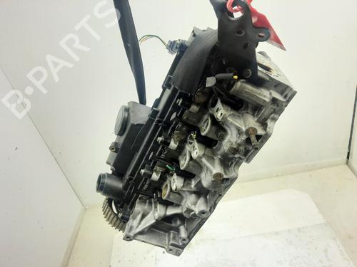 Used Cylinder head NISSAN QASHQAI I (J10, NJ10) [2006-2015]  32186275