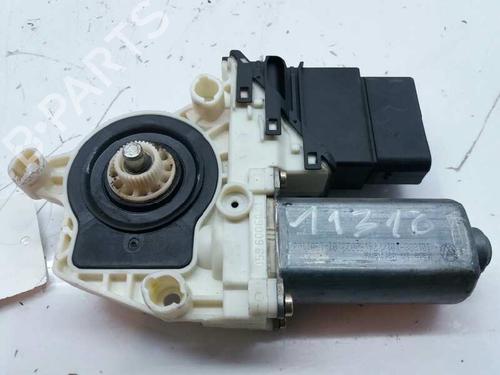 Used Right rear window motor SEAT LEON (1M1) 1.9 TDI (110 hp) 2889629