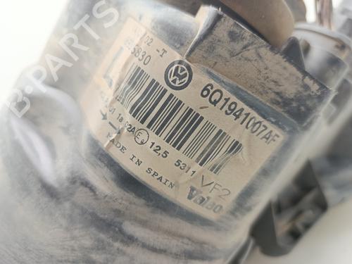 Left headlight VW POLO IV (9N_, 9A_) 1.2 12V | BP29390855C28