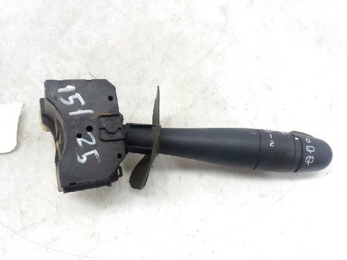 Used Steering column stalk RENAULT CLIO II (BB_, CB_) 1.5 dCi (B/CB07) (65 hp) 2883439