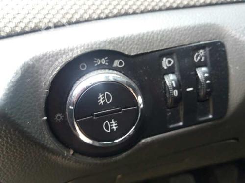 Used Headlight switch CHEVROLET CRUZE (J300) 2.0 CDI (150 hp) 2887383
